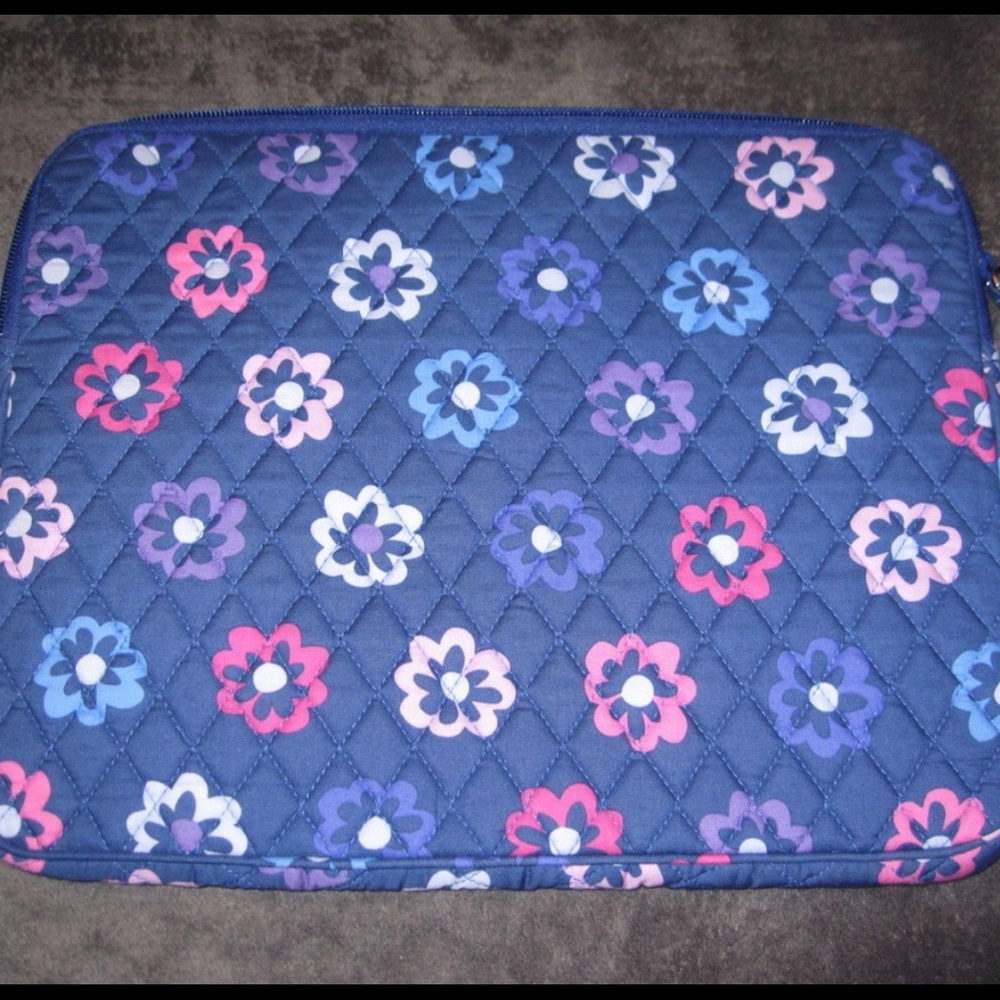 Vera Bradley Ellie flowers laptop sleeve
